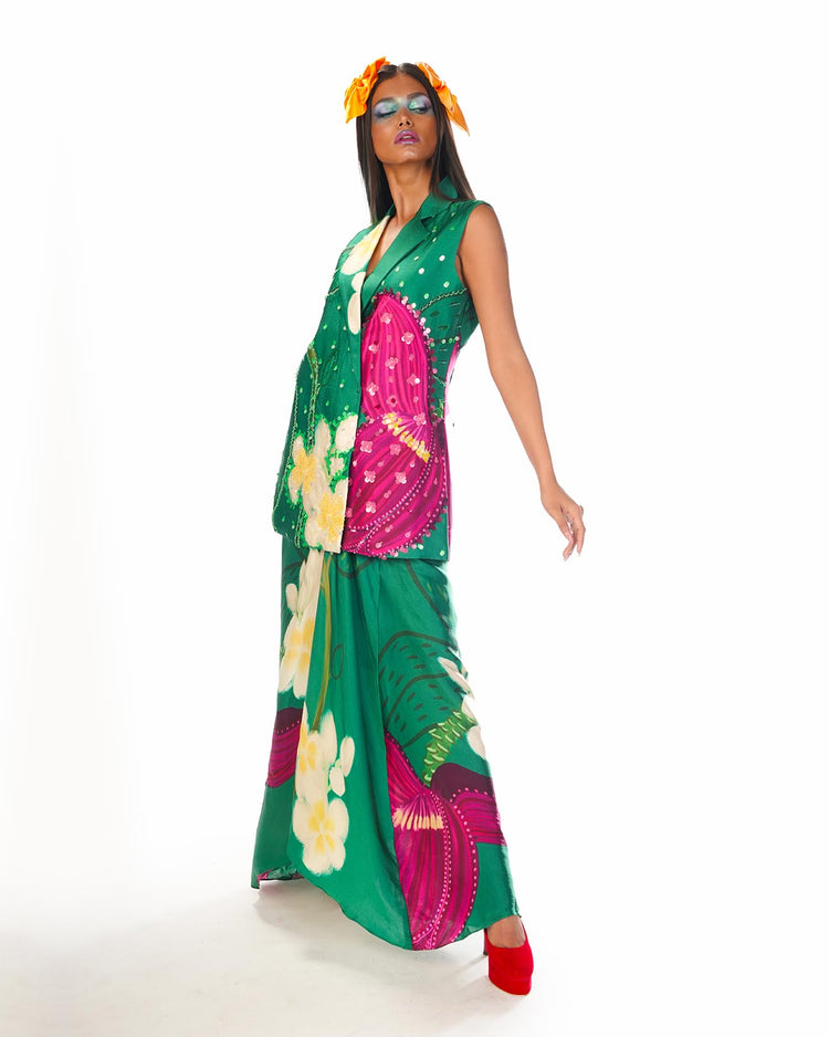 Green bud sleeveless jacket skirt set